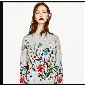 Zara floral embroidered sweater S